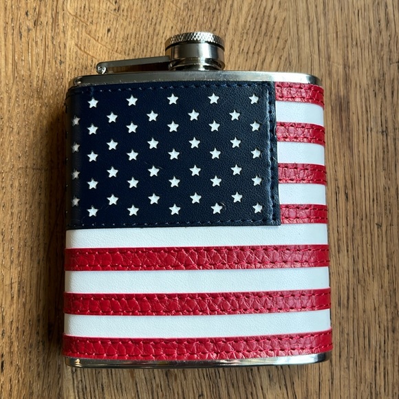 NWOT Stainless Steel Flask | American Flag Design - Picture 1 of 5